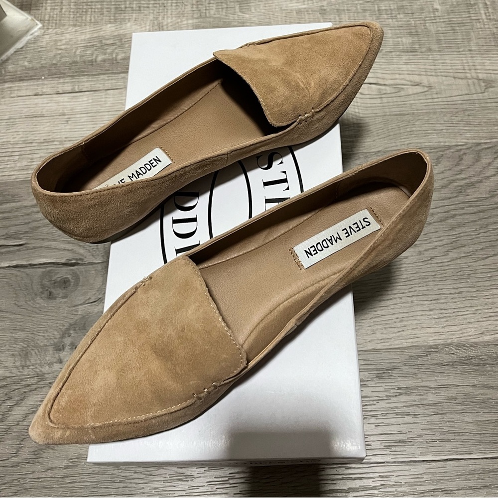 Steve Madden - Suede camel flats - Size 7